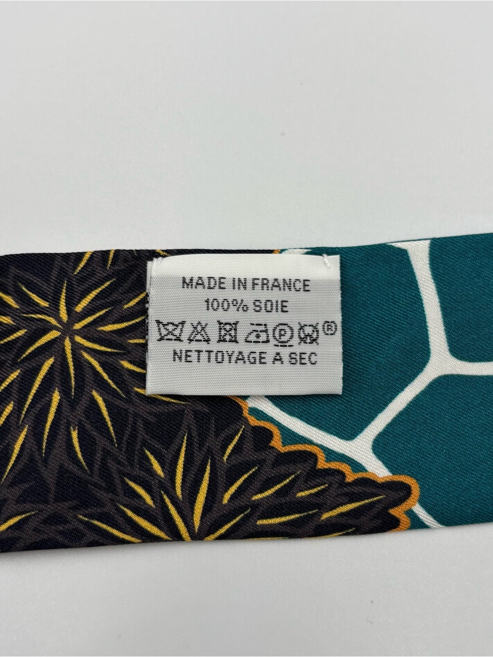 Hermes The Three Graces Twilly Silk Scarf Blue Teal Gold Giraffe Floral Ribbon - Picture 4 of 5
